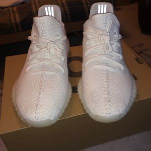 YEEZY 350 V2 TRIPLE WHITE //  CREAM  //  SZ11.5